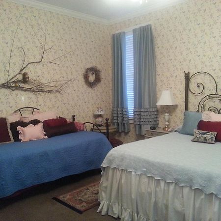 Holly House Of Hamilton Bed and Breakfast Værelse billede