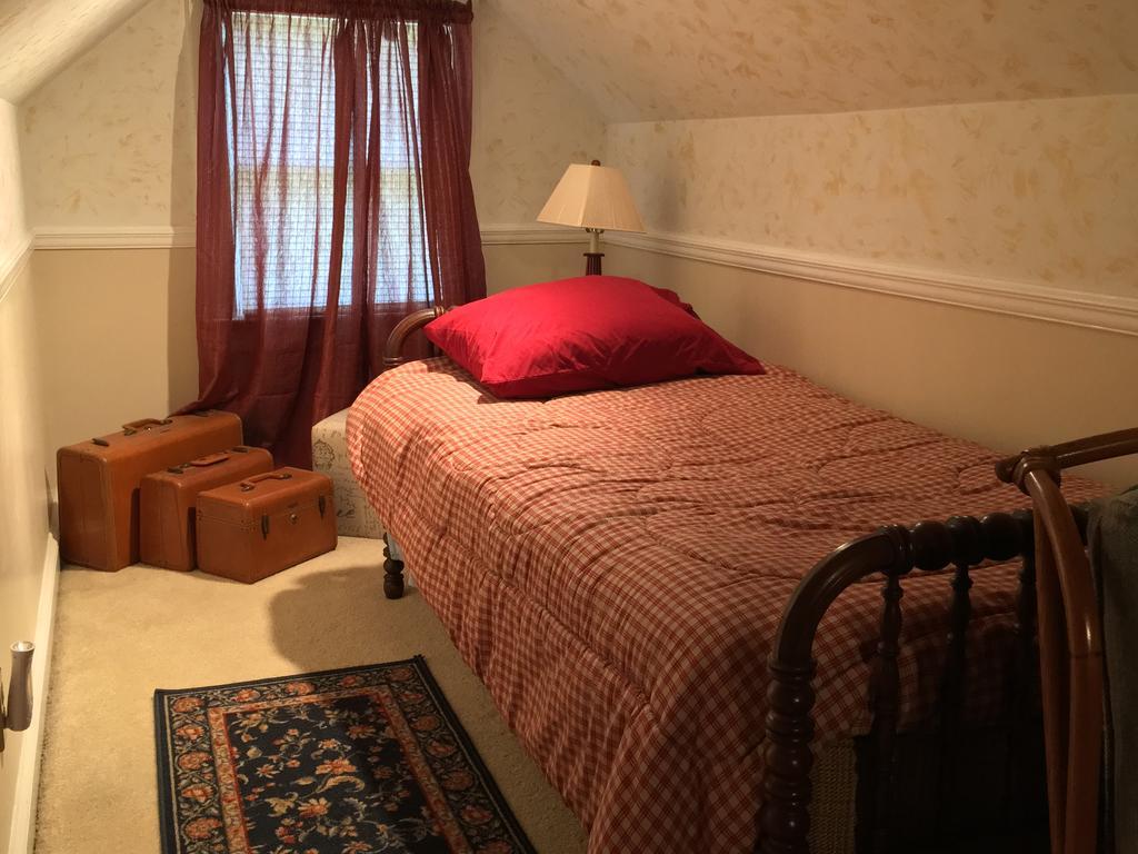Holly House Of Hamilton Bed and Breakfast Eksteriør billede