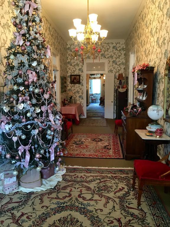 Holly House Of Hamilton Bed and Breakfast Eksteriør billede