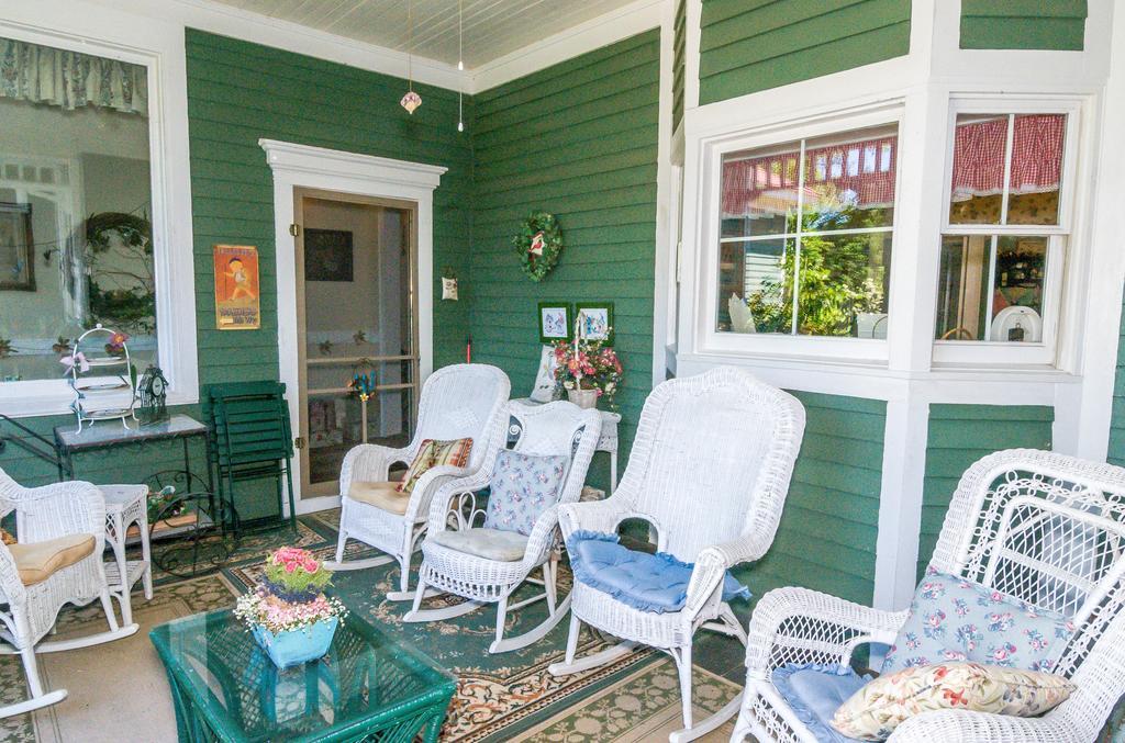 Holly House Of Hamilton Bed and Breakfast Eksteriør billede