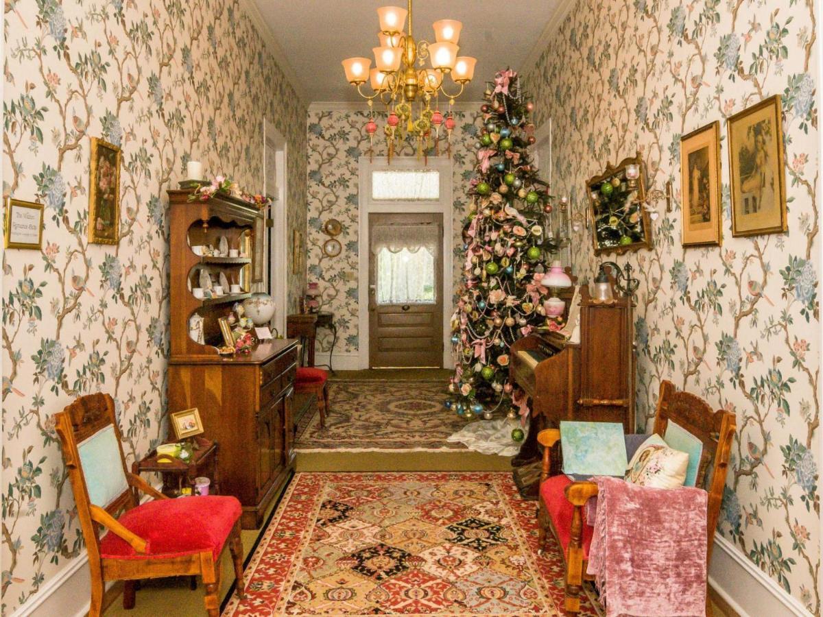 Holly House Of Hamilton Bed and Breakfast Eksteriør billede